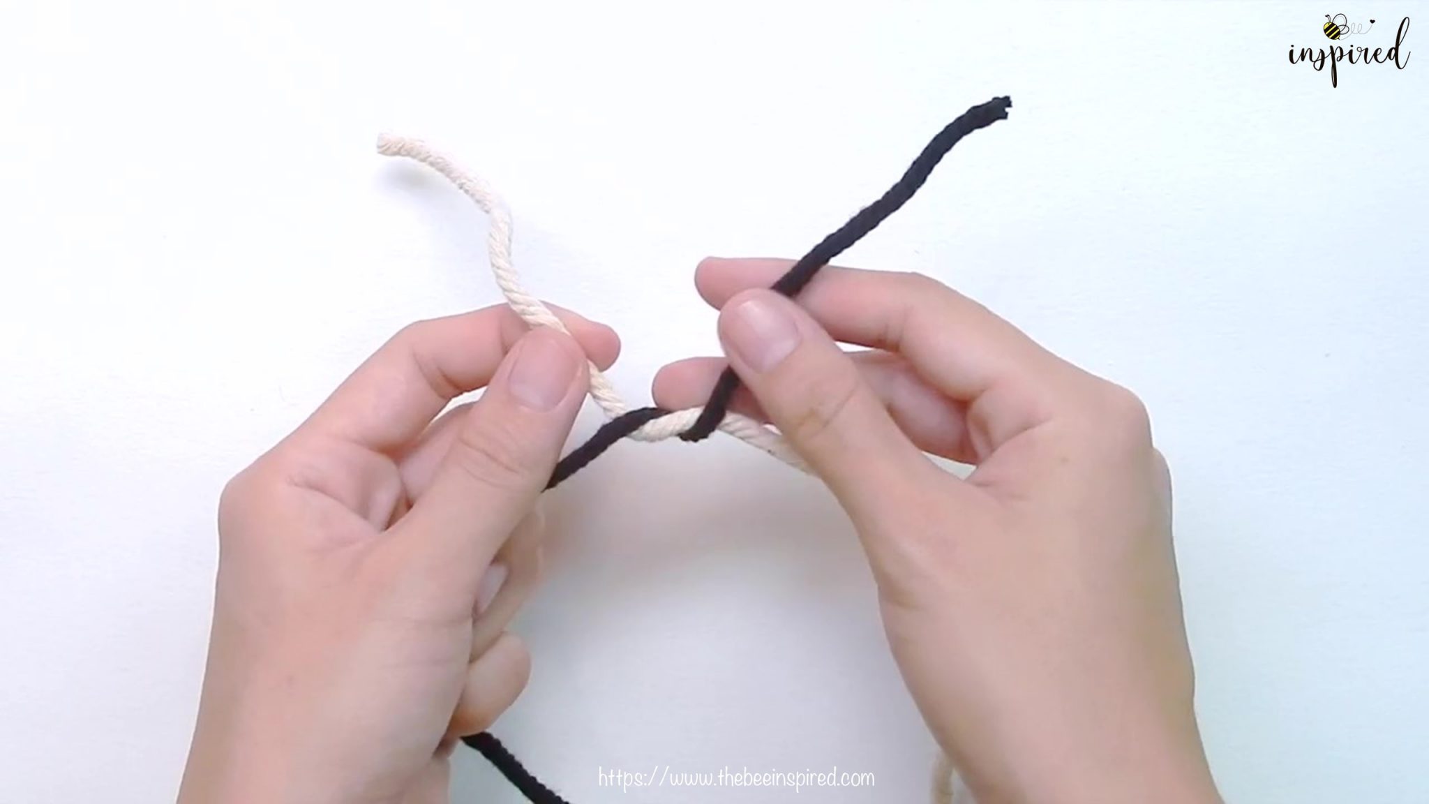 how-to-tie-a-stretch-cord-for-bracelet-or-necklace