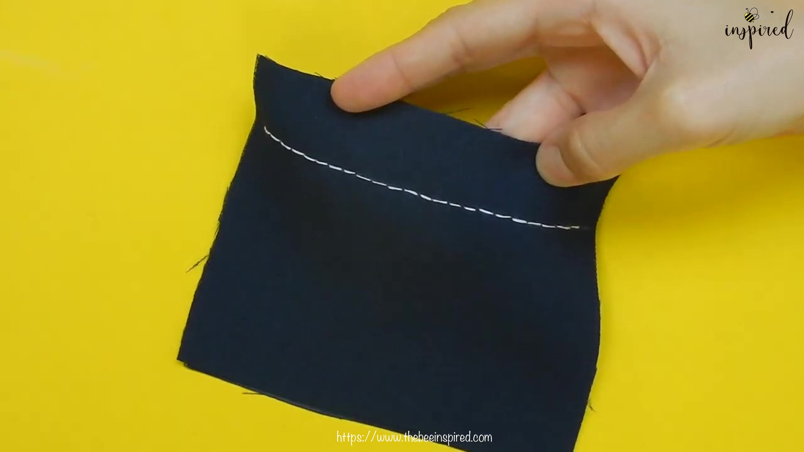 วิธีการเย็บด้นถอยหลัง (How to Sew a Back Stitch)_7