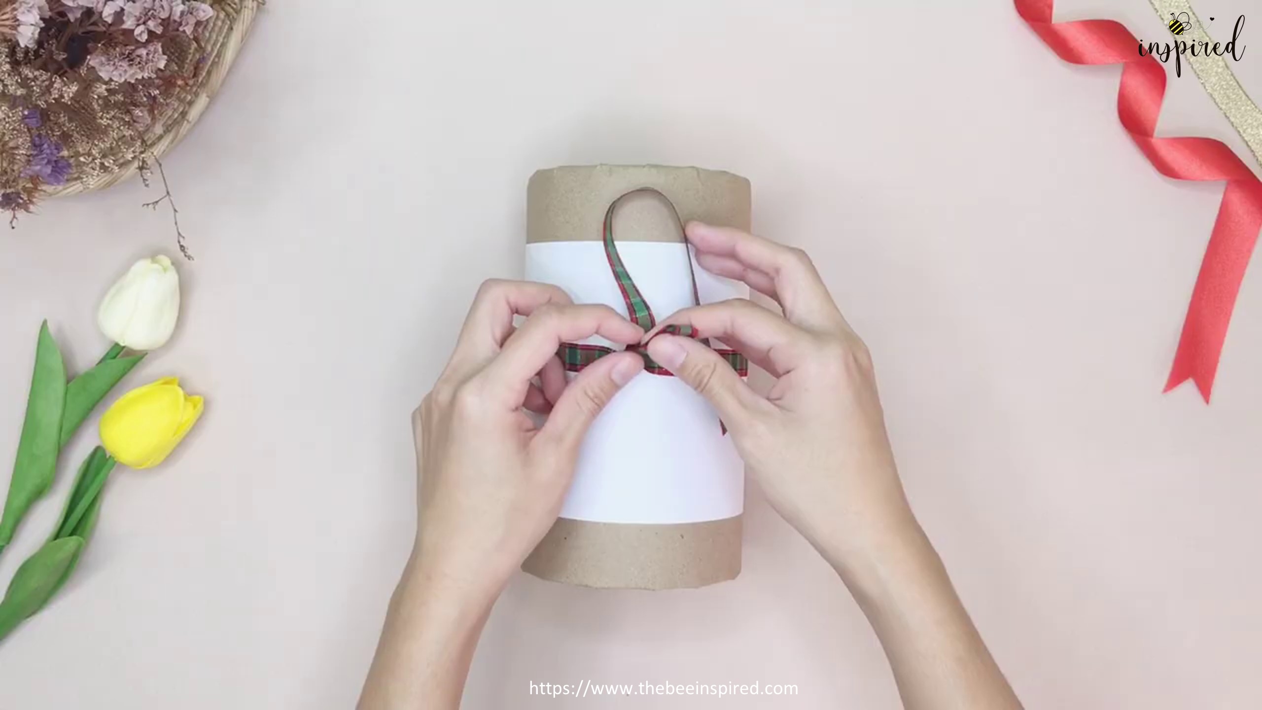 DIY Cylinder Gift Wrapping for Valentine_15