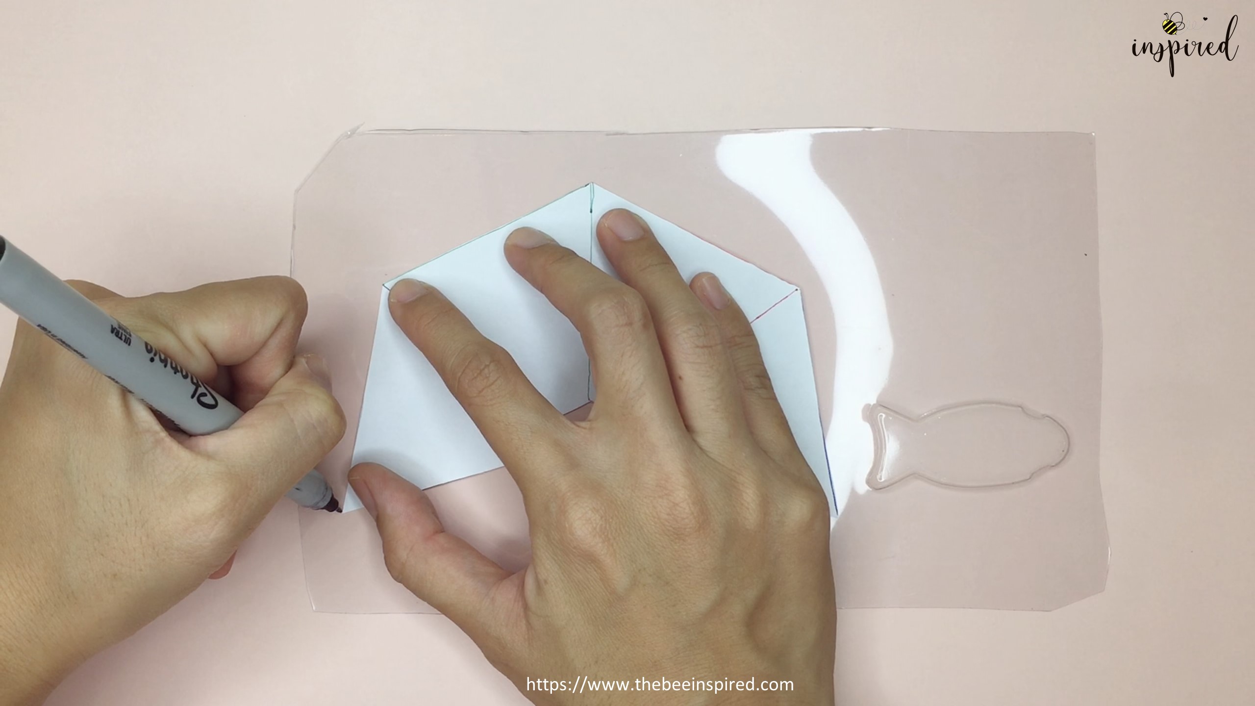 How To Make 3D Hologram Projector From Smartphone and Plastic Box_10