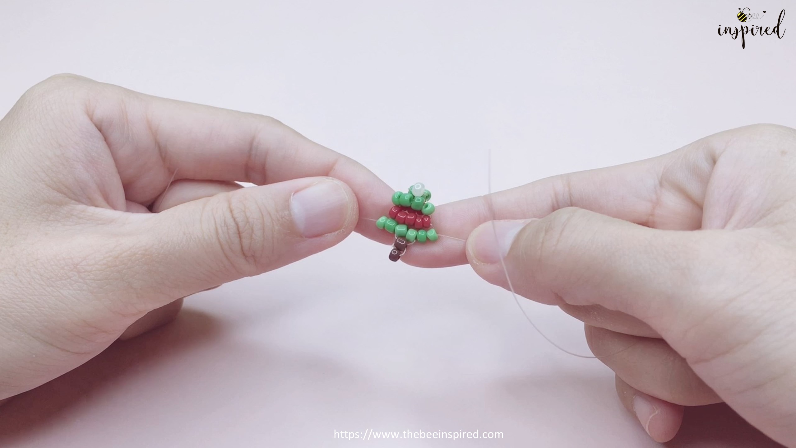 How to Make Christmas Tree Beaded Ring for Christmas_24