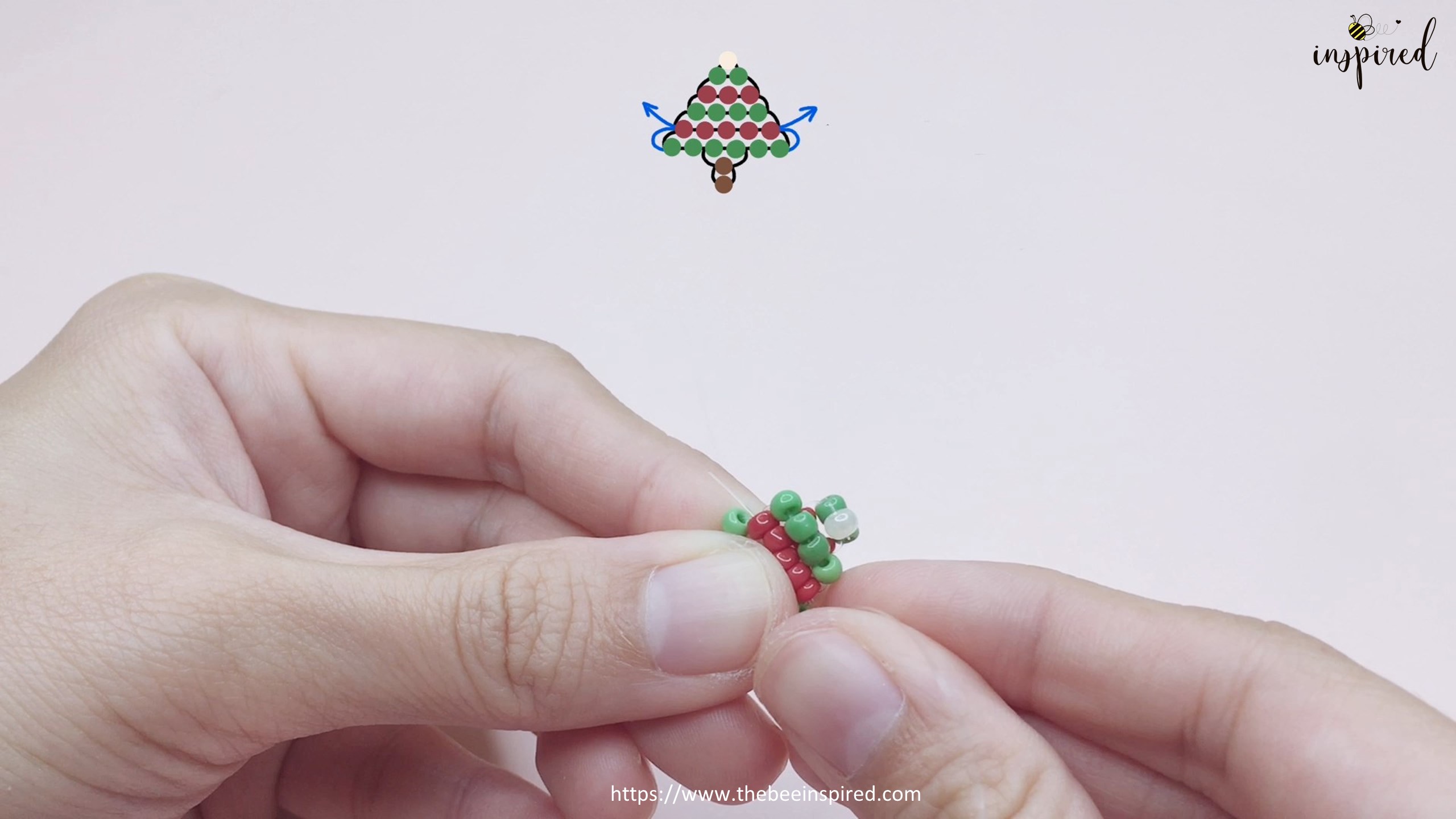 How to Make Christmas Tree Beaded Ring for Christmas_26