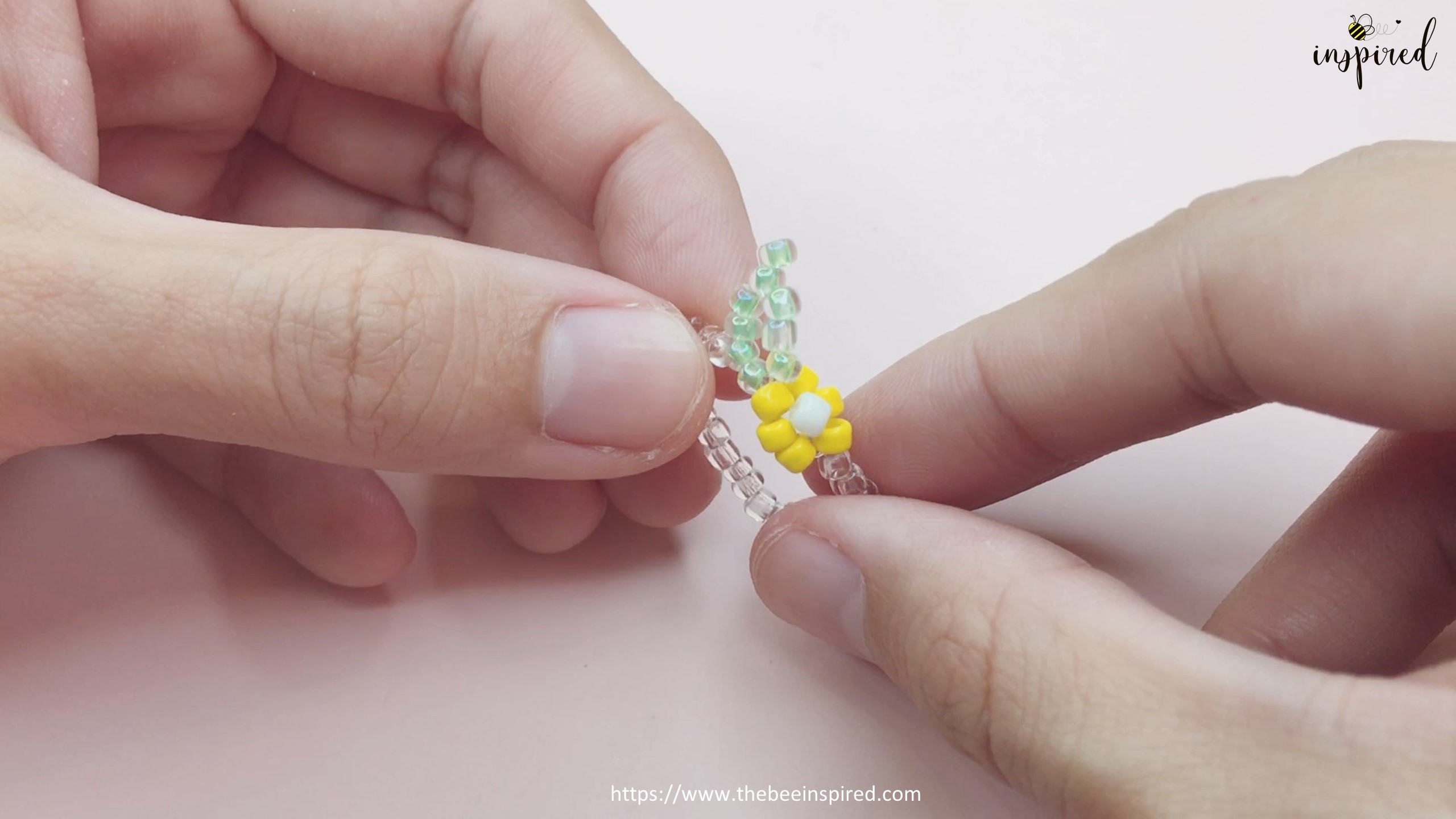 How to Make Daisy Flower with Leaf Beaded Ring_19