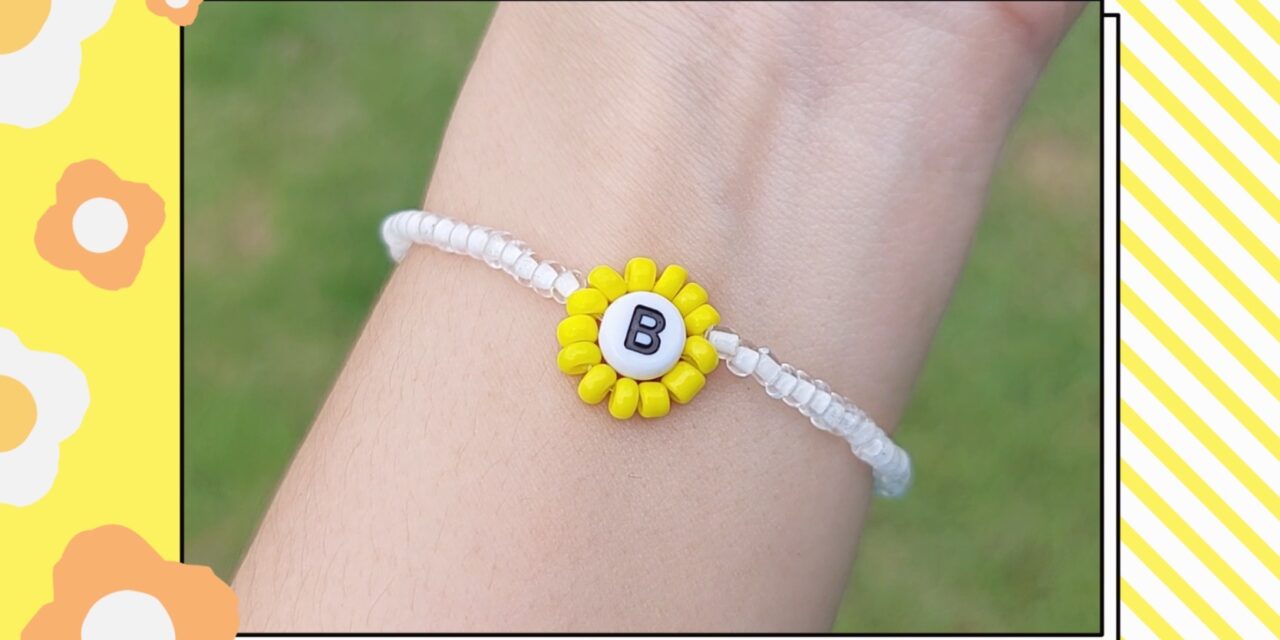 How to Make Flower Letter Beaded Bracelet : วิธีทำกำไลลูกปัดดอกไม้ตัวอักษร